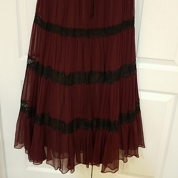 SOLD🎉host pick🎉BCBG Maxazria Burgundy dress - Picture 3 of 8